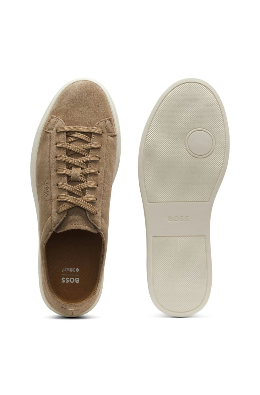 Semišové tenisky s reliéfním logem - Medium Beige - galerie #1