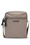 Crossbody taška s kontrastním logem - Light/Pastel Brown